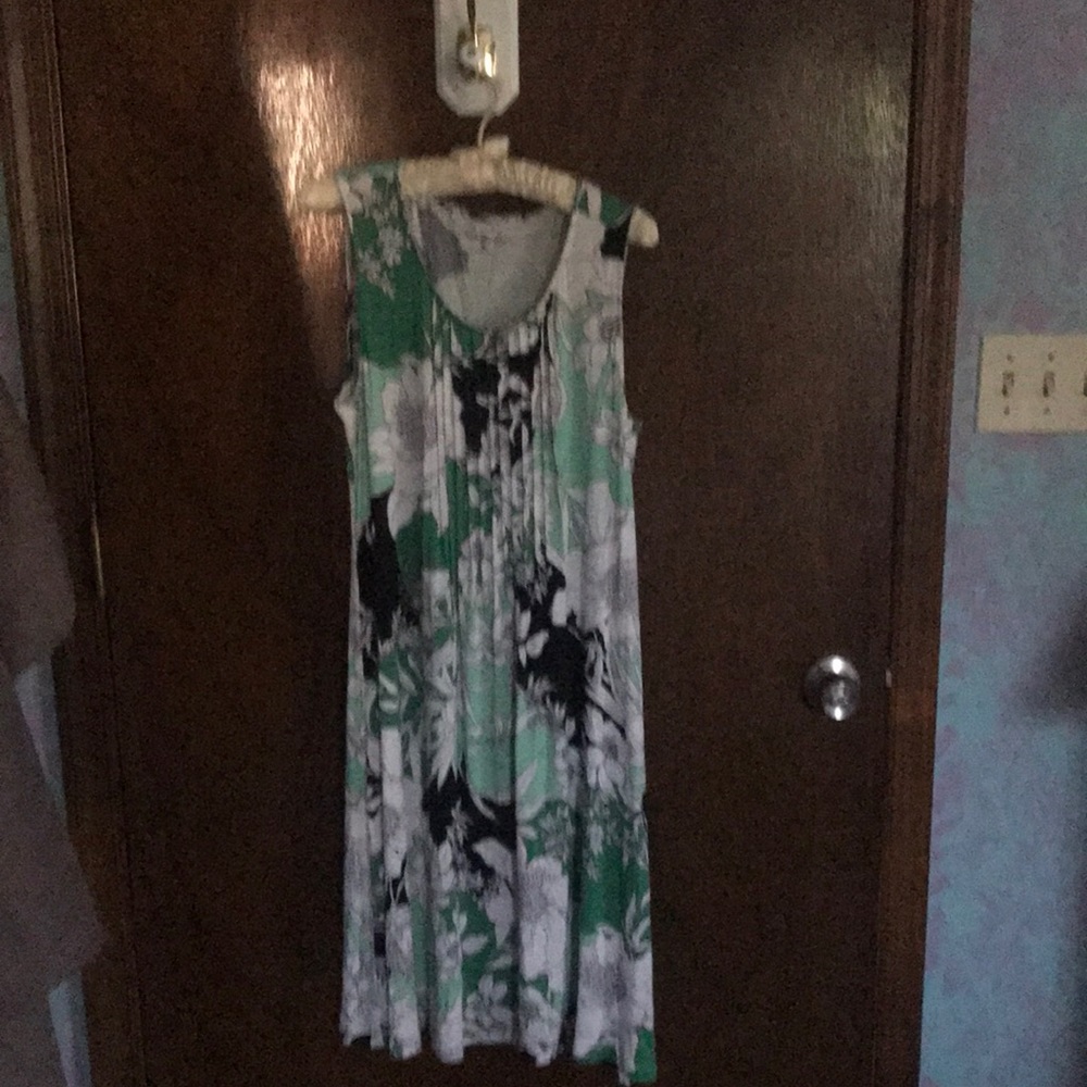 Croft&Barrows sleeveless size medium dress.Rayon and spandex